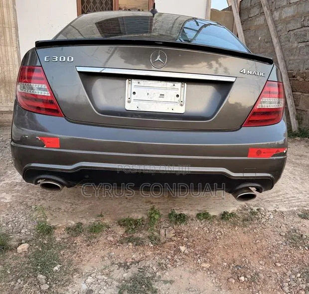 Mercedes-Benz C300 2013 Brown · Photo 1