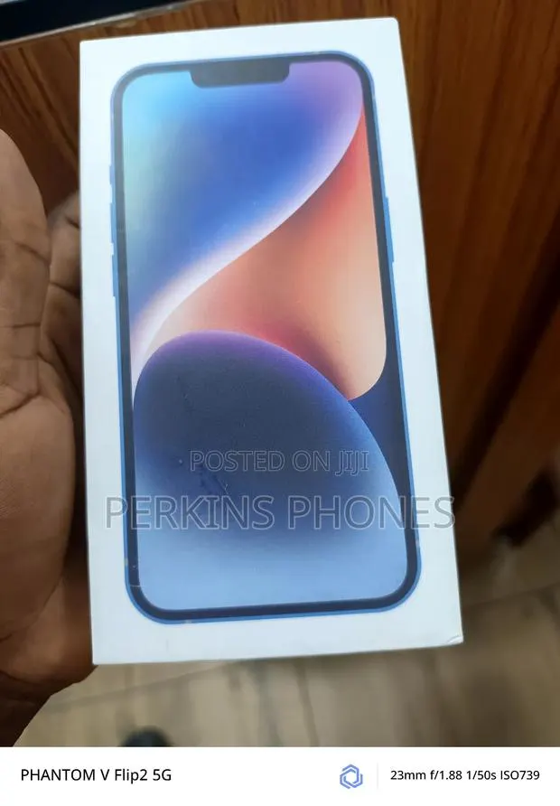 New Apple iPhone 14 128 GB Blue · Photo 1