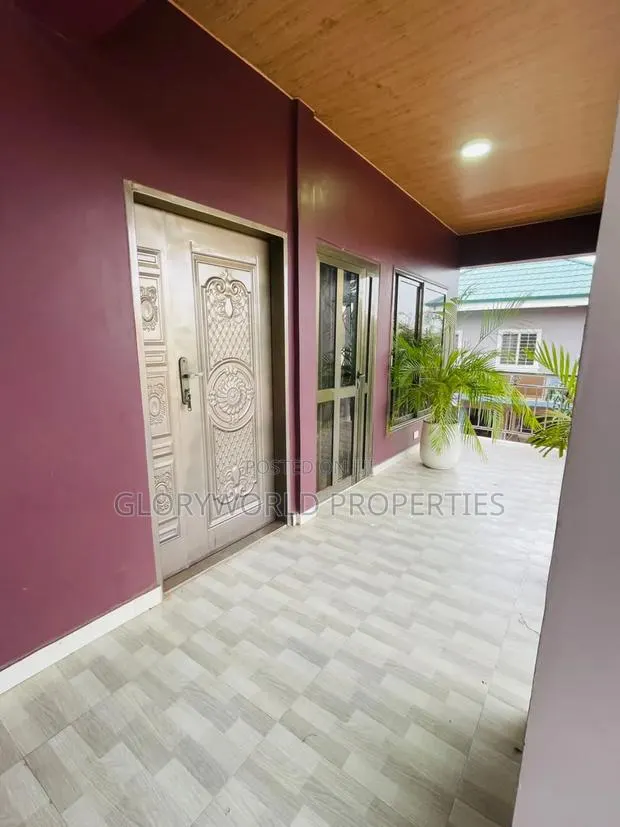 3bdrm Duplex in Baatsona Total for rent · Photo 1