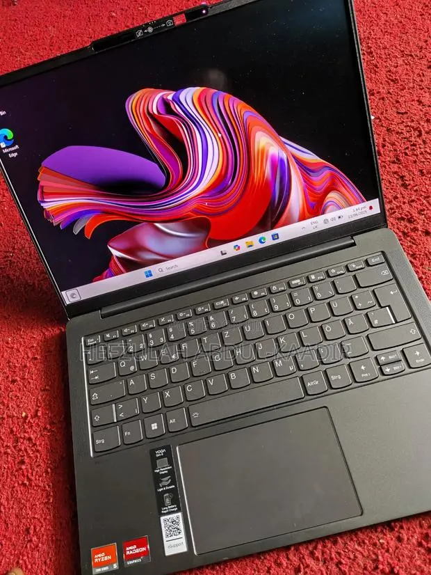 New Laptop Lenovo Yoga 7i 16GB AMD Ryzen 5 SSD 1T · Photo 1