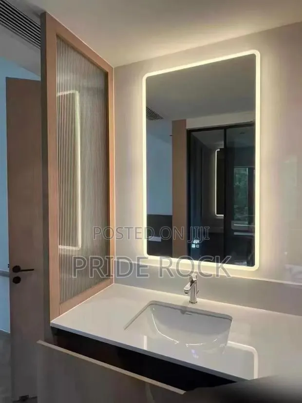 Quality Led Mirror, Rectangle · Photo 1