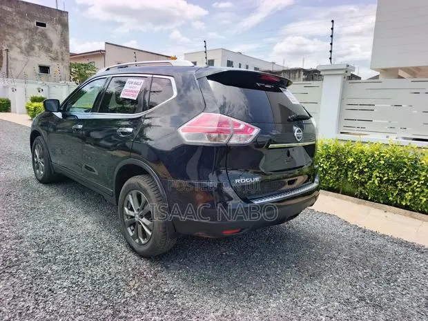 Nissan Rogue SV AWD 2016 Black · Photo 1