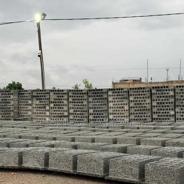 Concrete Building Blocks for Sale · Photo 1