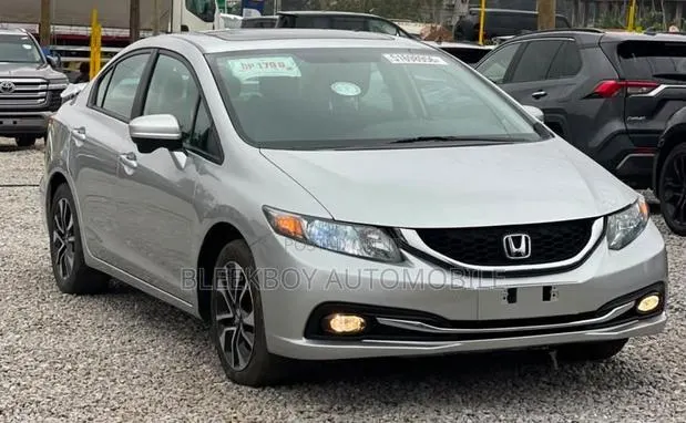 Honda Civic EX-L 4dr Sedan (1.8L 4cyl CVT) 2015 Silver · Photo 1