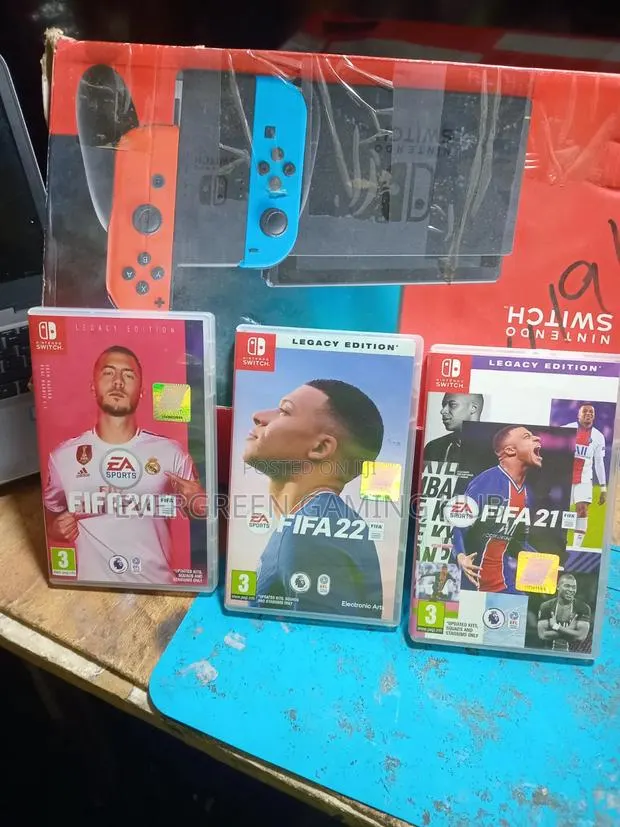 Nitendo Switch Game Cards · Photo 1