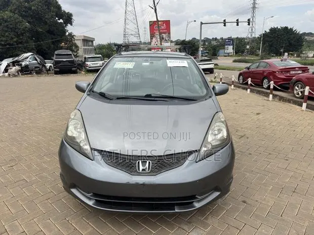 Honda Fit 5D Sport 2013 Gray · Photo 1