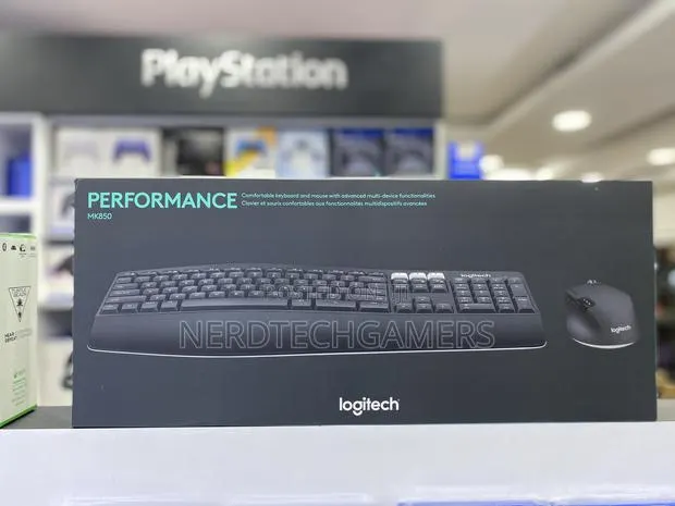Logitech Mk850 Performance Wireless Keyboard and Mouse Combo · Photo 1