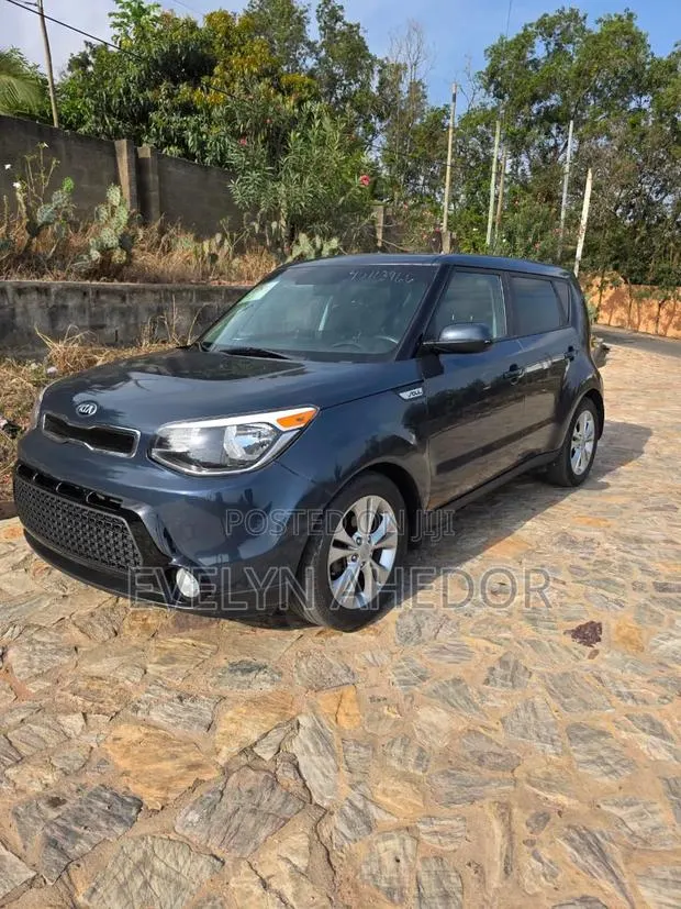 Kia Soul Hatchback 2016 Blue · Photo 1