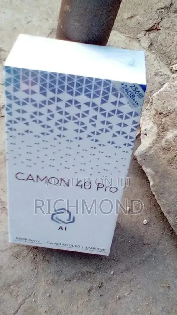 New Tecno Camon 40 Pro 5G 256 GB Bronze · Photo 1