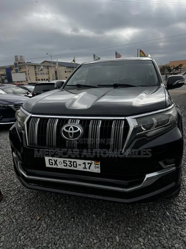 Toyota Land Cruiser Prado 2017 Black · Photo 1