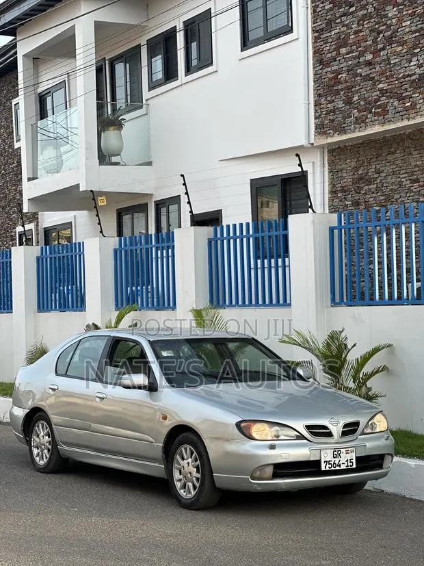 Nissan Primera 2009 Silver · Photo 1