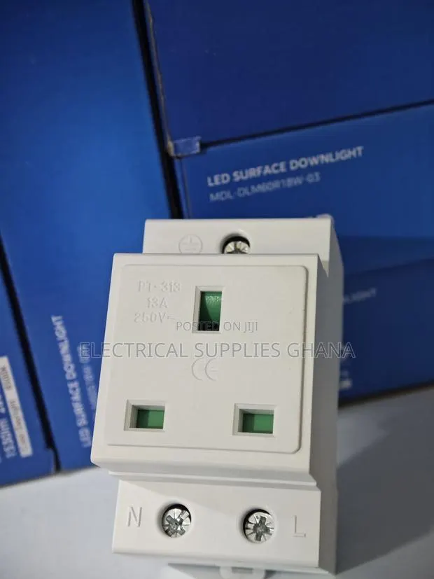 Din Rail 13a Socket Outlet 230v Panel Mount · Photo 1