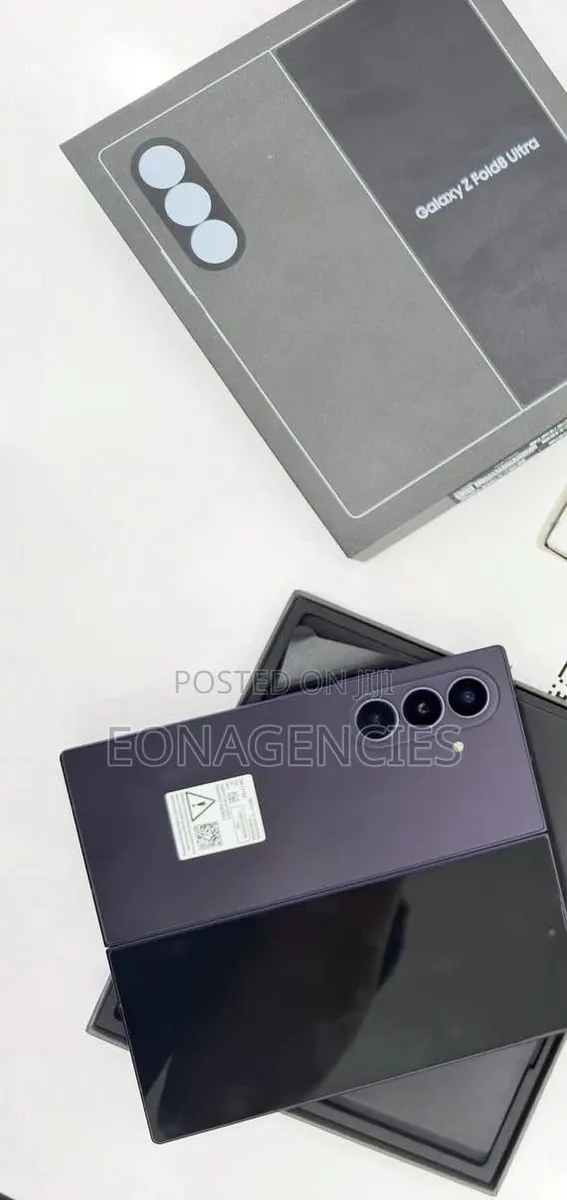 New Samsung Galaxy Z Fold8 Ultra 256 GB Black · Photo 1