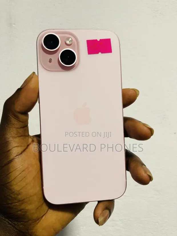 Apple iPhone 15 128 GB Pink · Photo 1