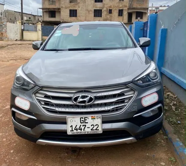 Hyundai Santa Fe 2018 Gray · Photo 1