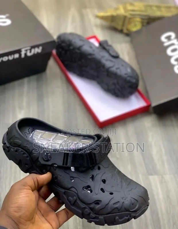 Original Crocs Terrain Black · Photo 1
