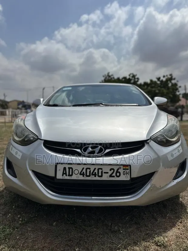 Hyundai Elantra GLS Sedan FWD (1.8L 4cyl 6A) 2013 Silver · Photo 1