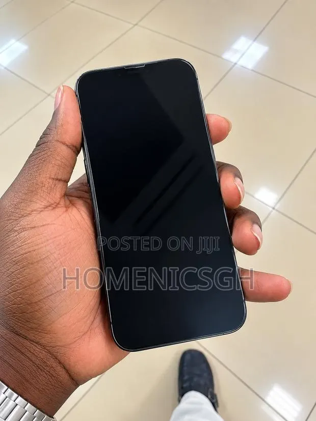 Apple iPhone 13 Pro 128 GB Black · Photo 1