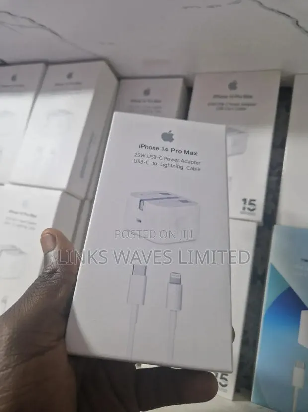 Apple 25w Usb-c Fast Charger For iPhone (Usb-c To Lightning Cable · Photo 1