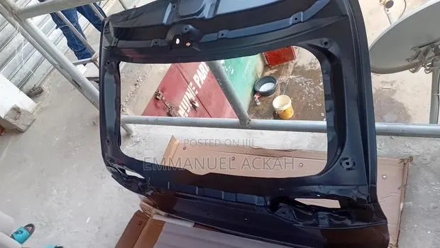Toyota Rav4 2019 Empty Boot · Photo 1