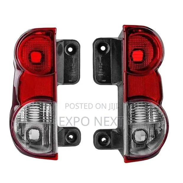 Nissan NV200 2008-2015 Tail Lights · Photo 1