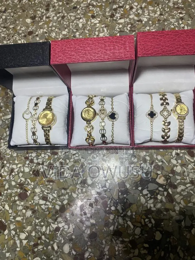 Ladies 3in1wacthe With Bracelet · Photo 1