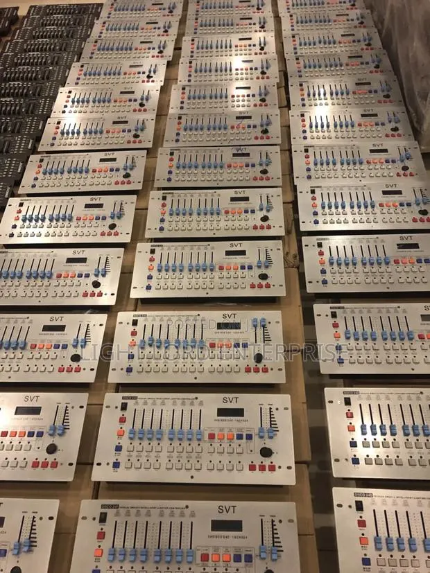 Dmx Controller 512 Channele · Photo 1