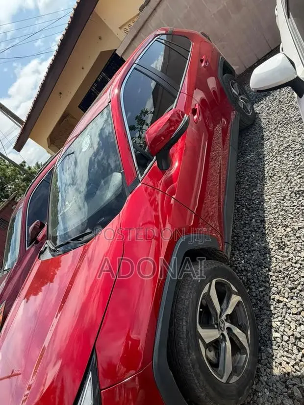 Toyota RAV 4 · Photo 1