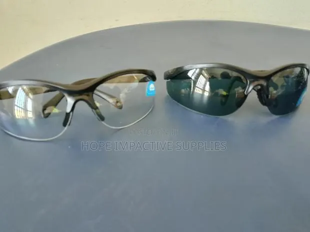 Super Fit Safety Spectacle - (Anti-scratch & Anti Fog)[12 Per Pack] · Photo 1
