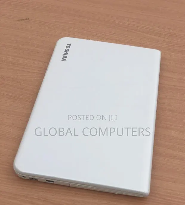 Laptop Toshiba Satellite L50 8GB Intel Core i5 HDD 500GB · Photo 1