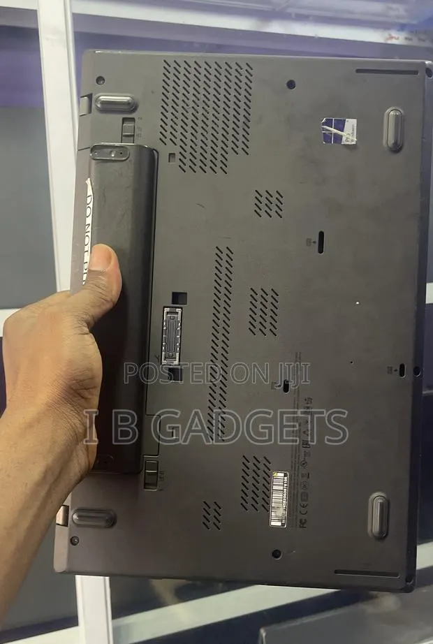 Laptop Lenovo ThinkPad T460 8GB Intel Core I5 SSD 256GB · Photo 1
