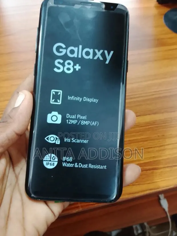 New Samsung Galaxy S8+ 128 GB Black · Photo 1