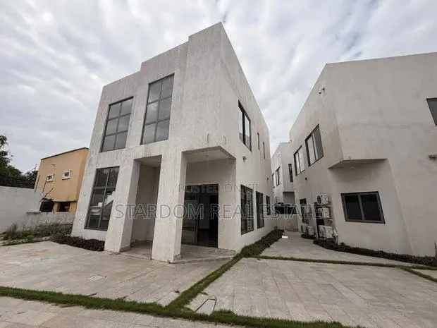 4bdrm Townhouse / Terrace in Adjiringanor, Ability for rent · Photo 1