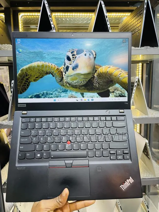 Laptop Lenovo Thinkpad T14s Gen 1 16GB Intel Core i7 SSD 16 GB · Photo 1