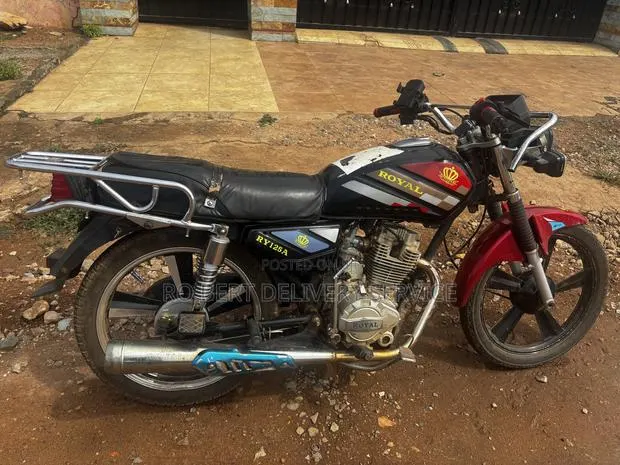 Royal Motorcycle 2021 Black · Photo 1