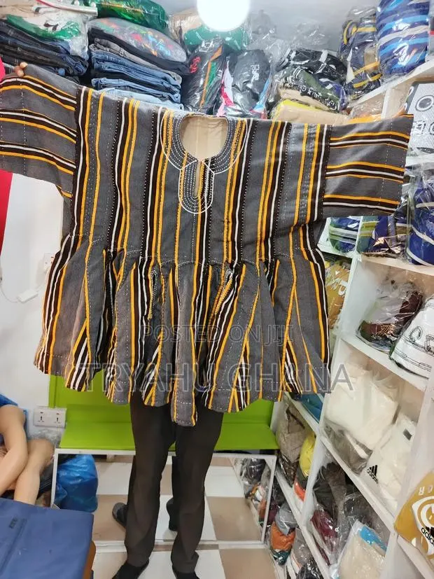 A Smock That Speaks Before You Do · Photo 1