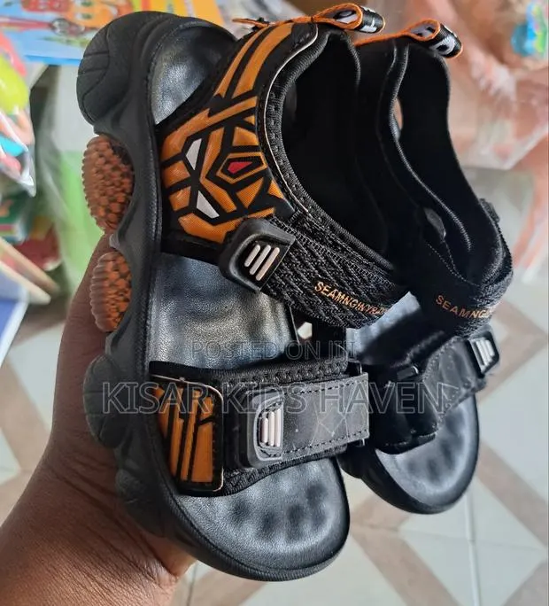 Boys Cute Sandals 3 Years Size 27 · Photo 1