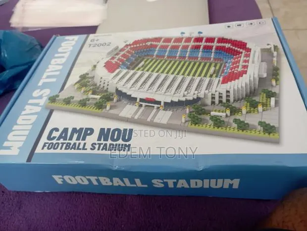 Camp Nou Stadium: FC Barcelona Micro-Particle Lego Building Block Set · Photo 1