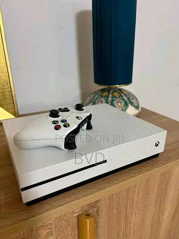 Xbox One S With Games · Photo 1