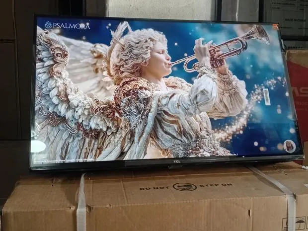 TCL 32” Home Entertainment Television · Photo 1
