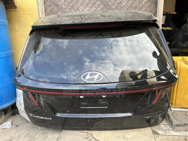 Hyundai Tucson 2022 2023 2024 2025 Boot/Tailgate Hood Complete · Photo 1