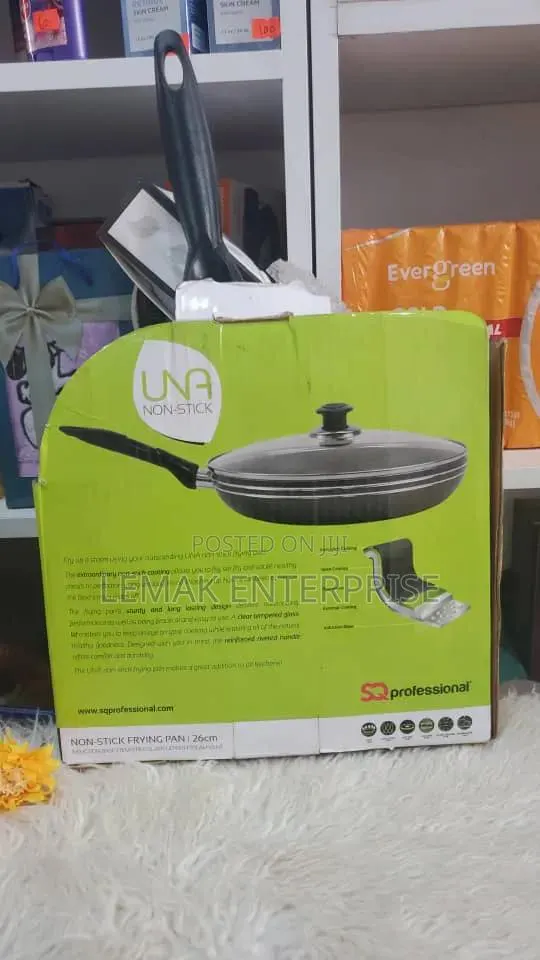 SQ Professional Una Non-Stick Frying Pan With a 26cm With Glass Lid. · Photo 1