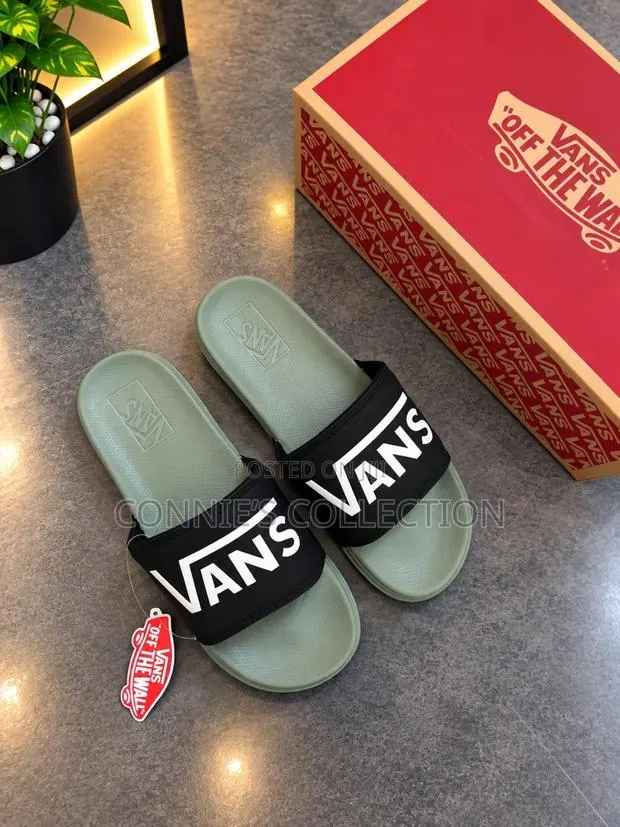 Vans Slide Sandals · Photo 1
