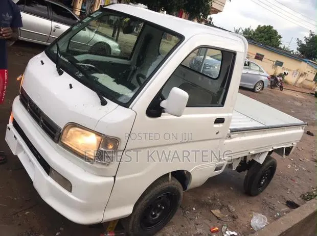 Daihatsu Hijet 2009 White · Photo 1