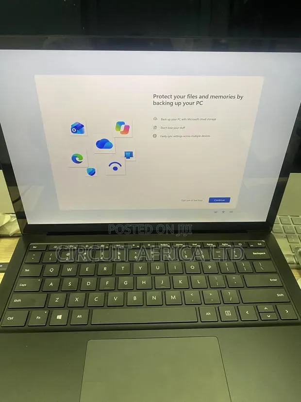 Laptop Microsoft Surface Laptop 4 16GB Intel Core i7 SSD 256GB · Photo 1