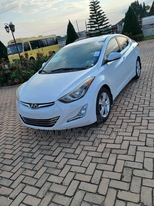 Hyundai Elantra Value Edition Sedan FWD (1.8L 4cyl 6A) 2016 White
