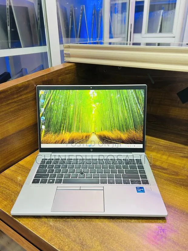 Laptop HP EliteBook 840 G8 16GB Intel Core i7 SSD 256GB · Photo 1
