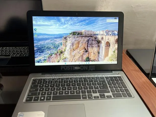 Laptop Dell Inspiron 5565 8GB AMD A10 SSD 256GB · Photo 1