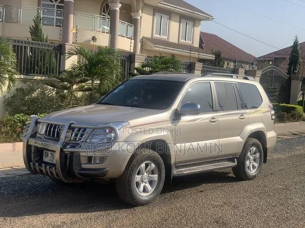 Toyota Land Cruiser Prado 3.0 D-4D 3dr 2008 Beige · Photo 1
