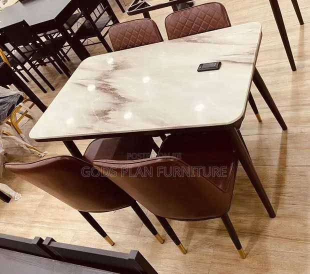 Dining Table ( 1901-6) · Photo 1